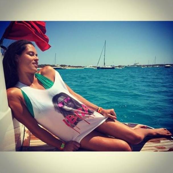 Nonostante la stagione WTA sia molto pesante, ognitanto Ana si concede anche qualche momento di relax al mare. Instagram